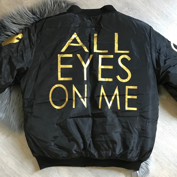 NWT ✨ TUPAC PUFFER BOMBER MENS SIZE MED GOLD FOIL - Picture 1 of 6